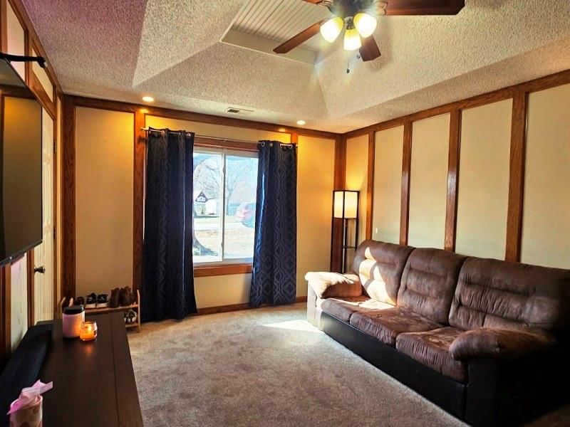 17129 Cerrito Drive — photo 2