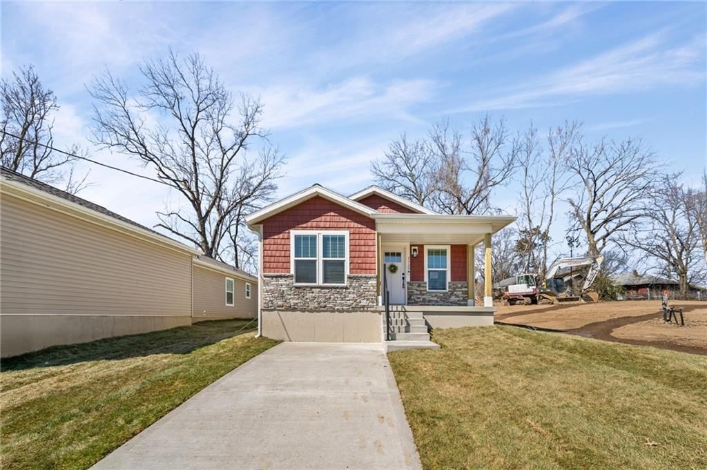 2720 N 21st Place — photo 1