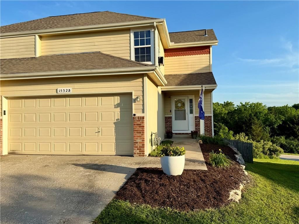 1532B Legend Trail Drive — photo 2