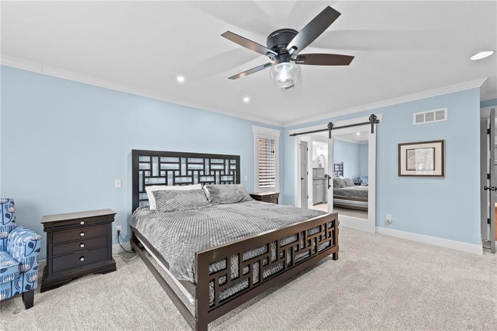 318 Lakeside Drive — photo 13