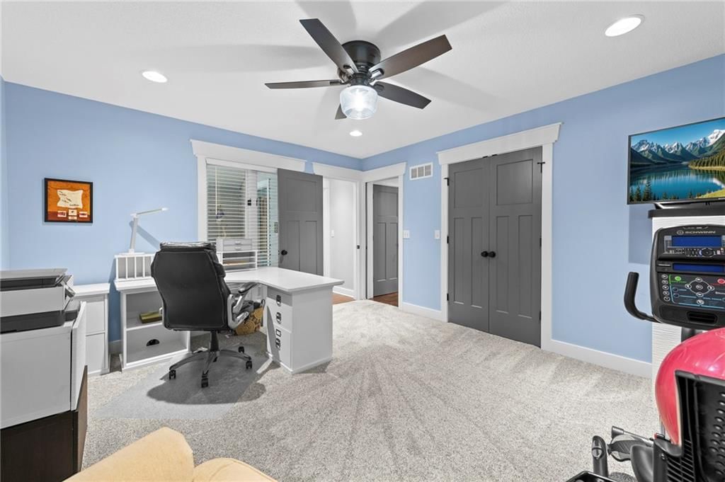 318 Lakeside Drive — photo 21