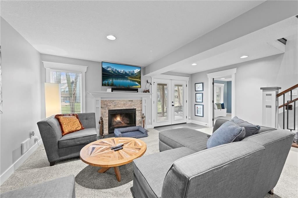 318 Lakeside Drive — photo 23