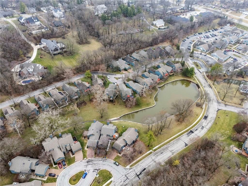 318 Lakeside Drive — photo 40