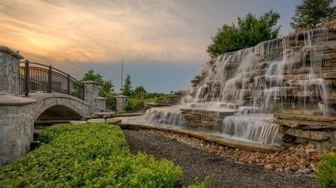 17221 W 164th Terrace, Olathe, KS: listing photo 3