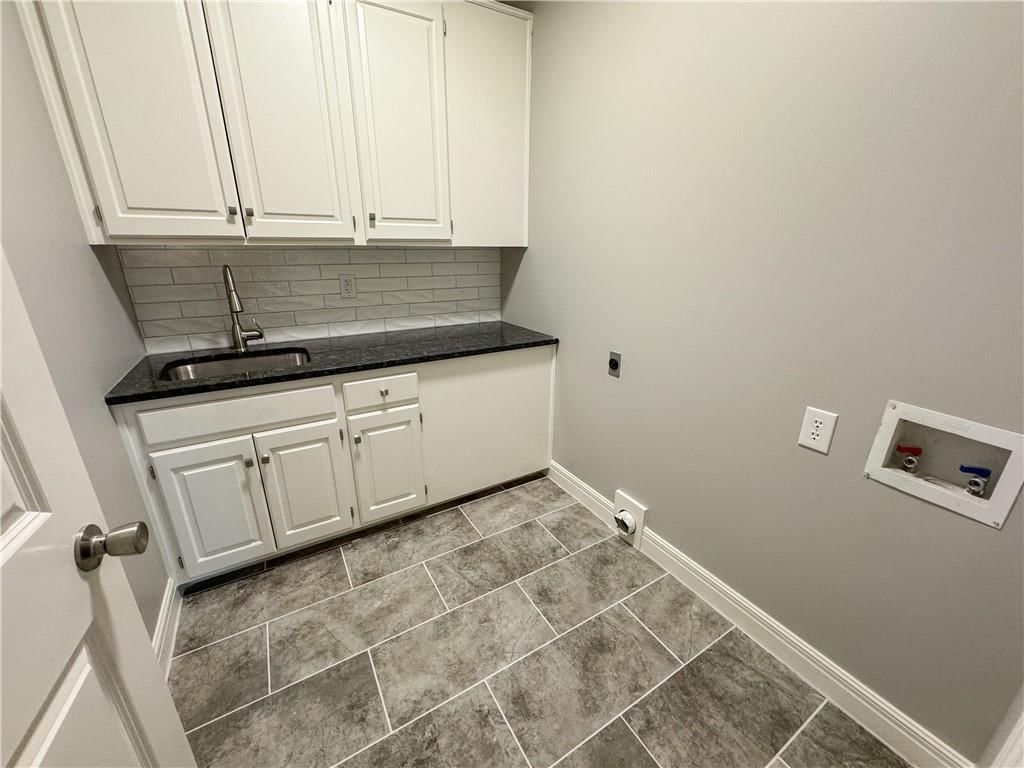613 NE Persimmons Circle — photo 21