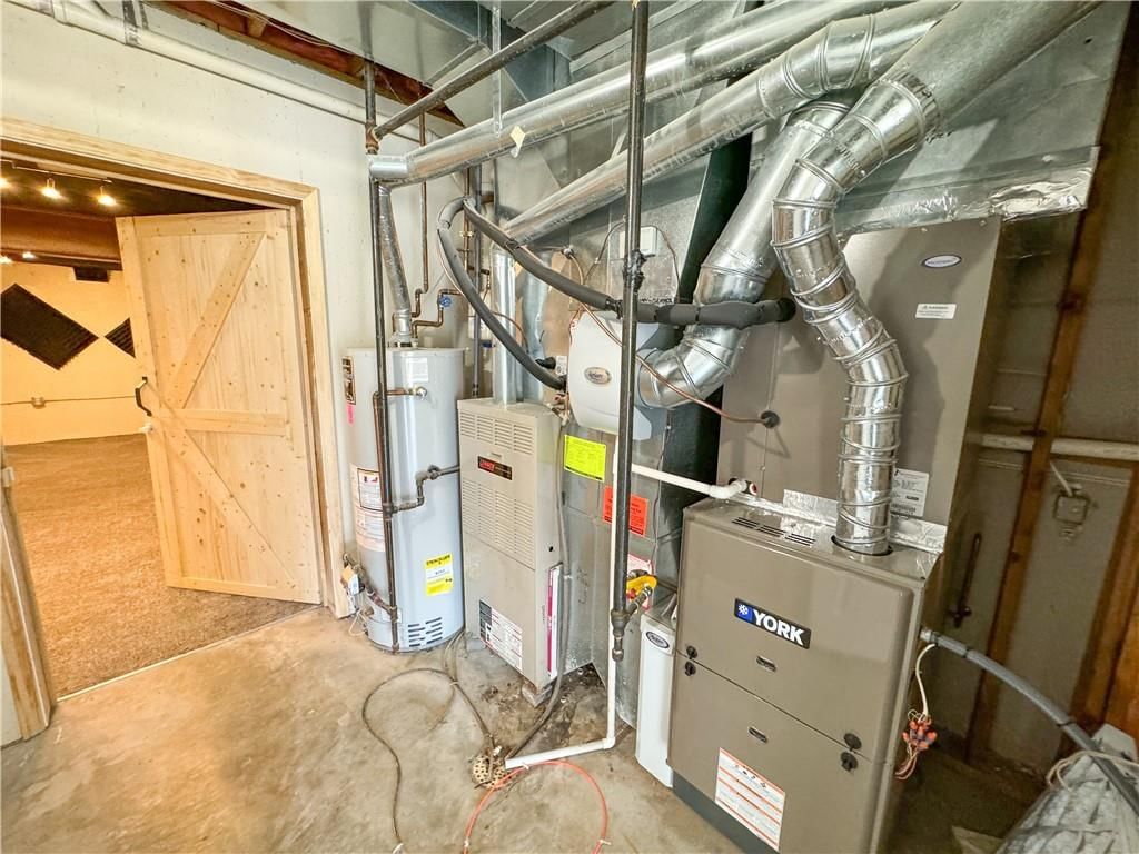 613 NE Persimmons Circle — photo 36