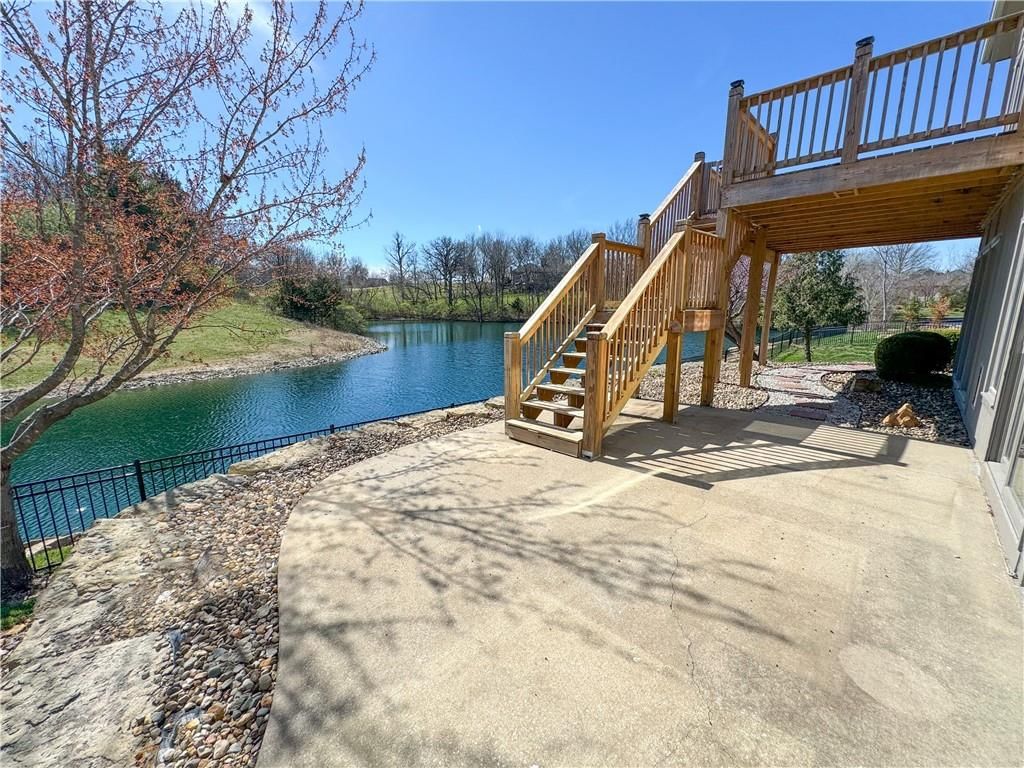 613 NE Persimmons Circle — photo 37