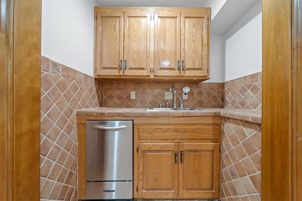 4710 Monrovia Street — photo 32
