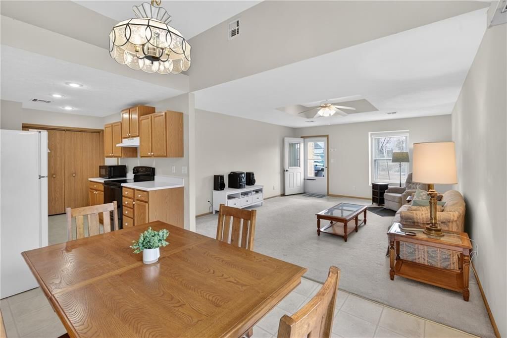 610 W Ashland Street — photo 12