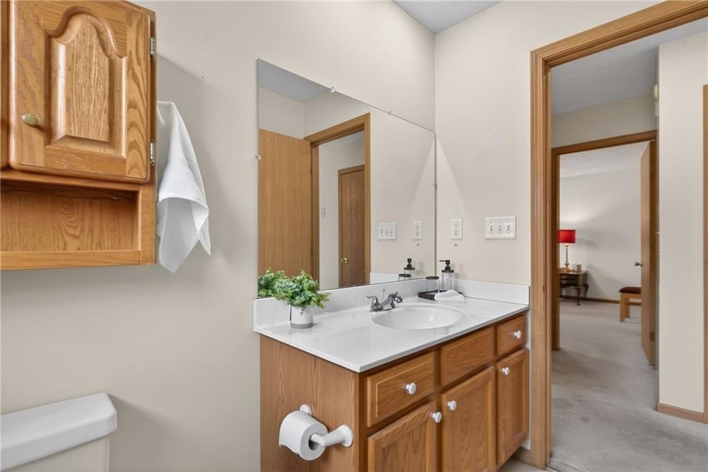 610 W Ashland Street — photo 24