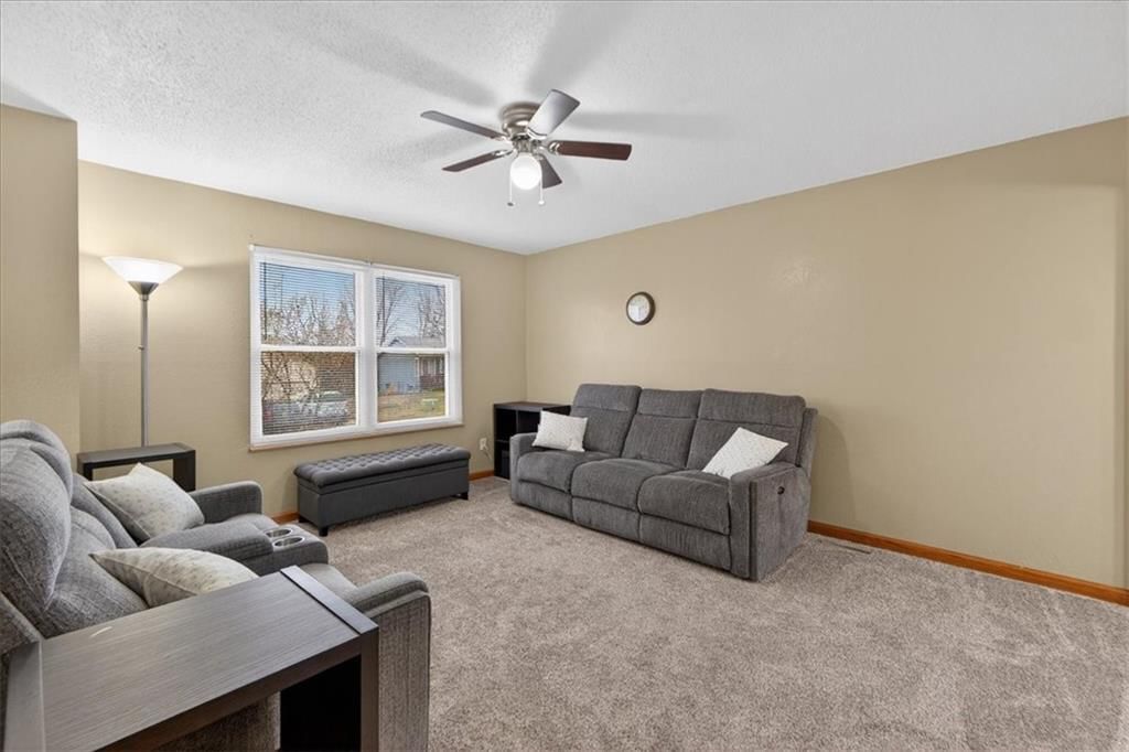 5209 NW Pennington Lane — photo 5