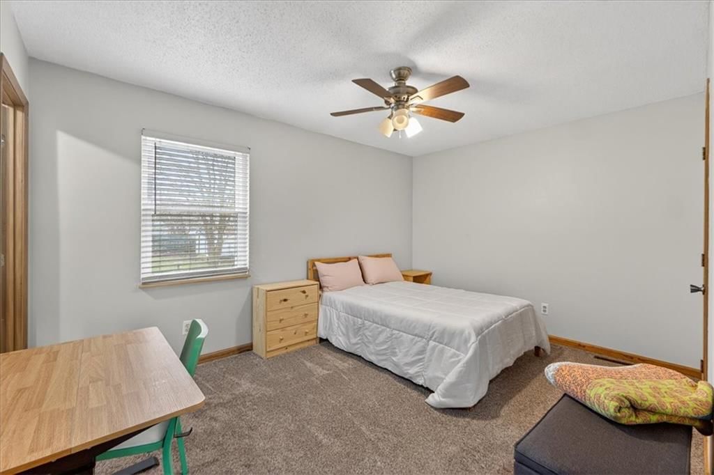 5209 NW Pennington Lane — photo 12