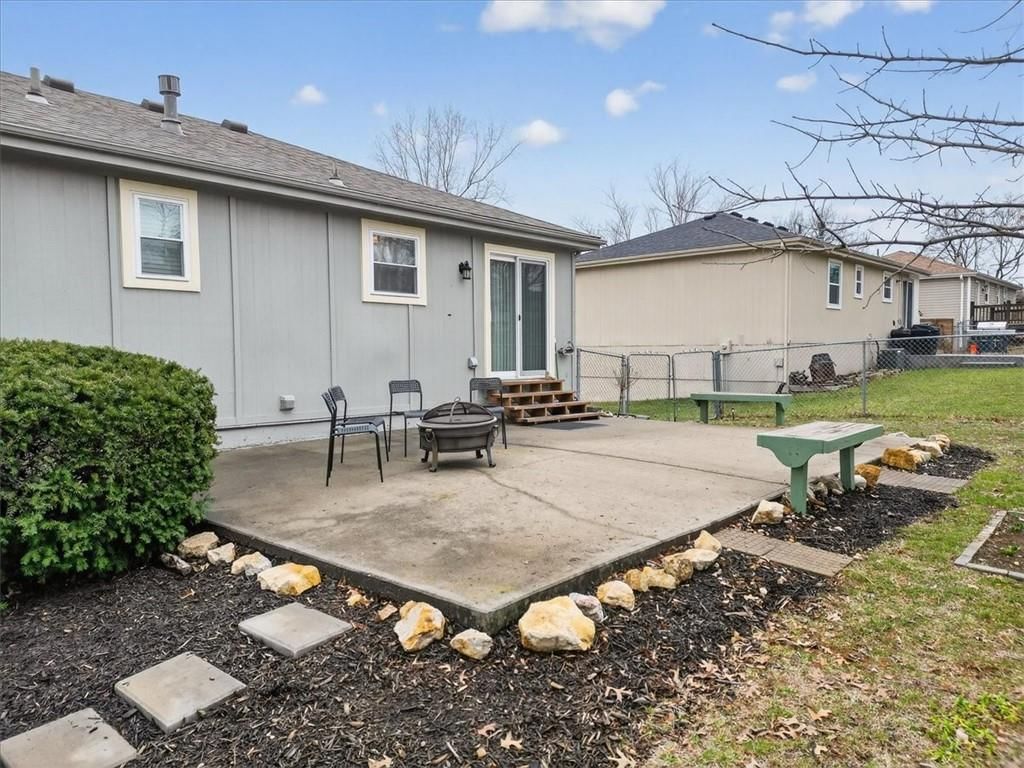 5209 NW Pennington Lane — photo 30