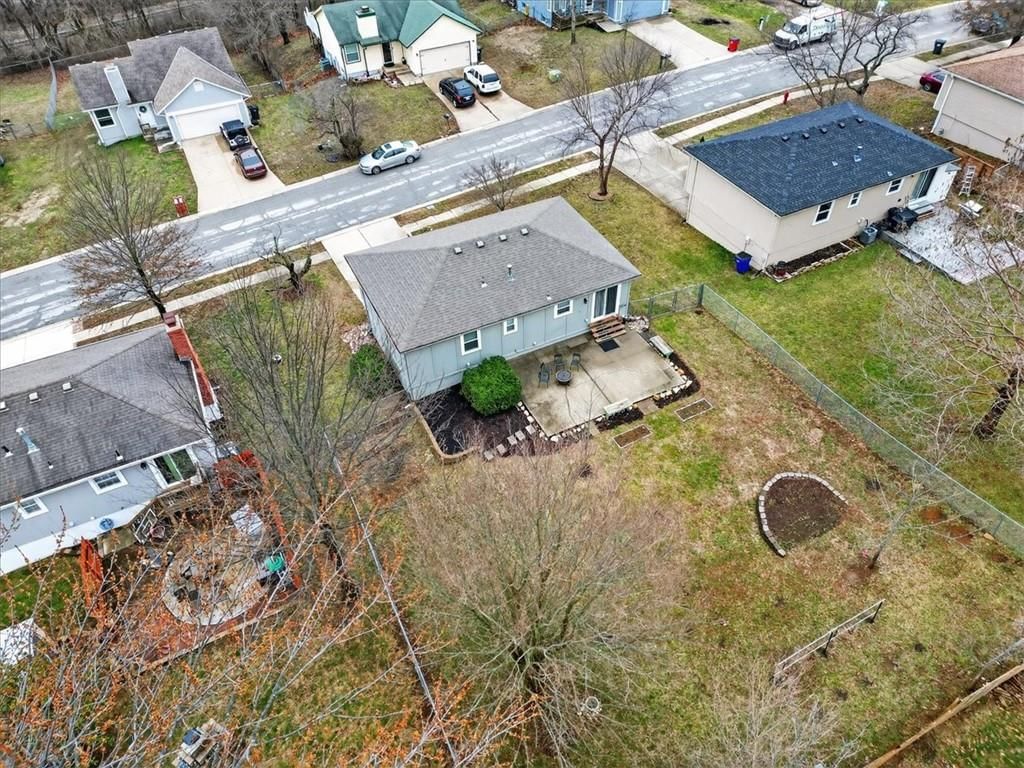 5209 NW Pennington Lane — photo 34