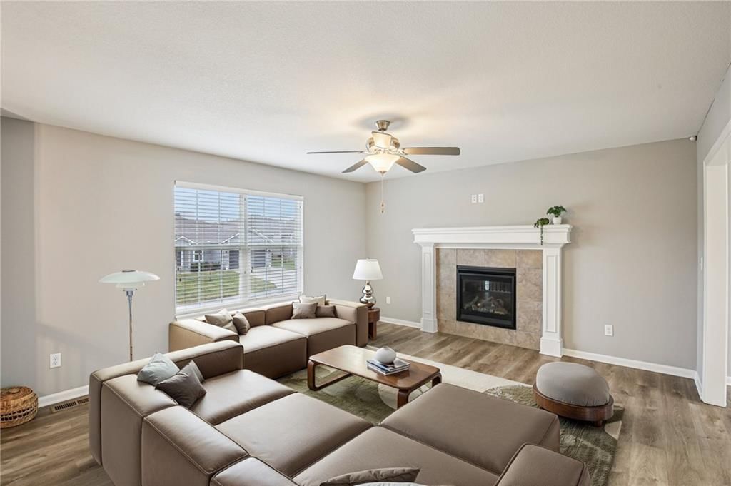1004 NW High View Drive — photo 5