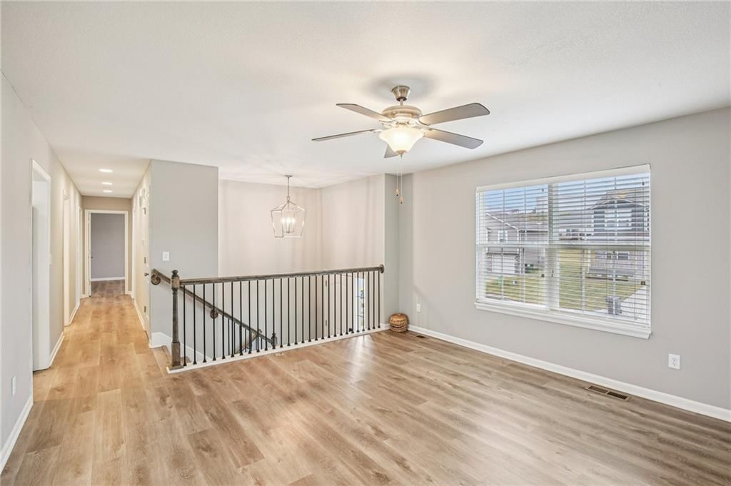 1004 NW High View Drive — photo 8