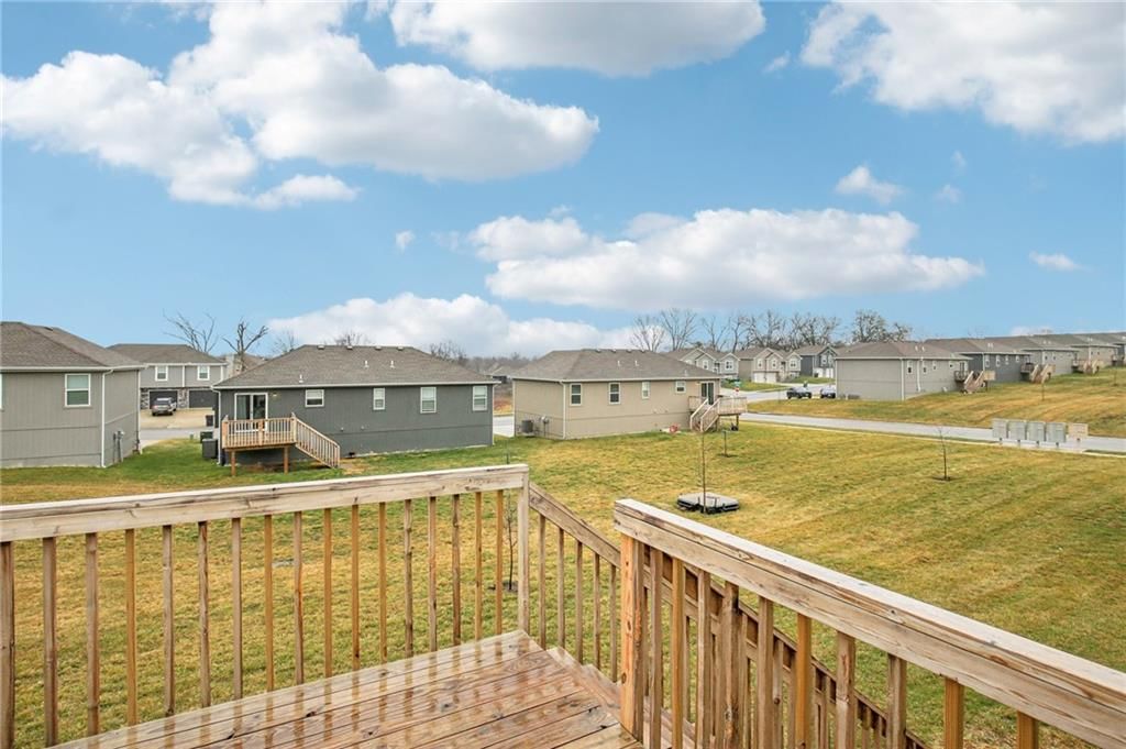 1004 NW High View Drive — photo 37