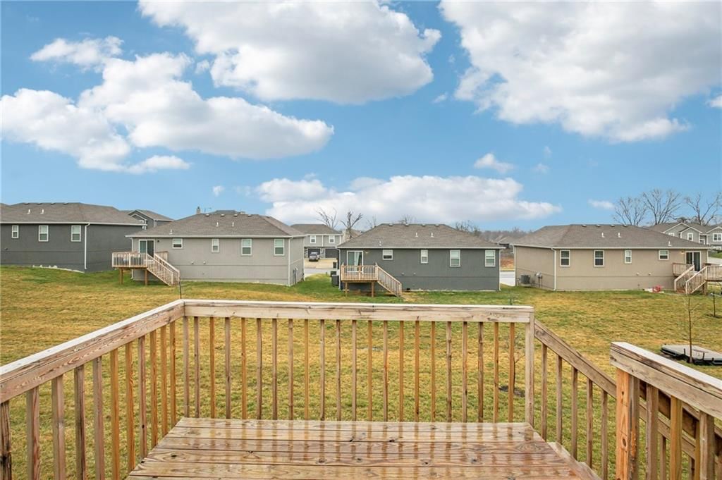 1004 NW High View Drive — photo 38