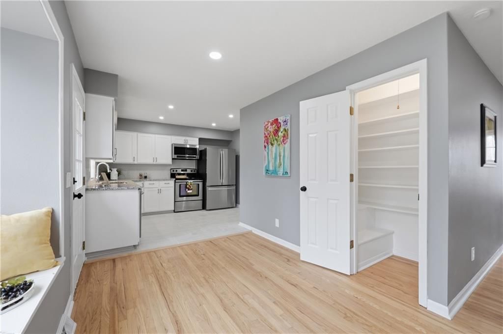 205 King Avenue — photo 10