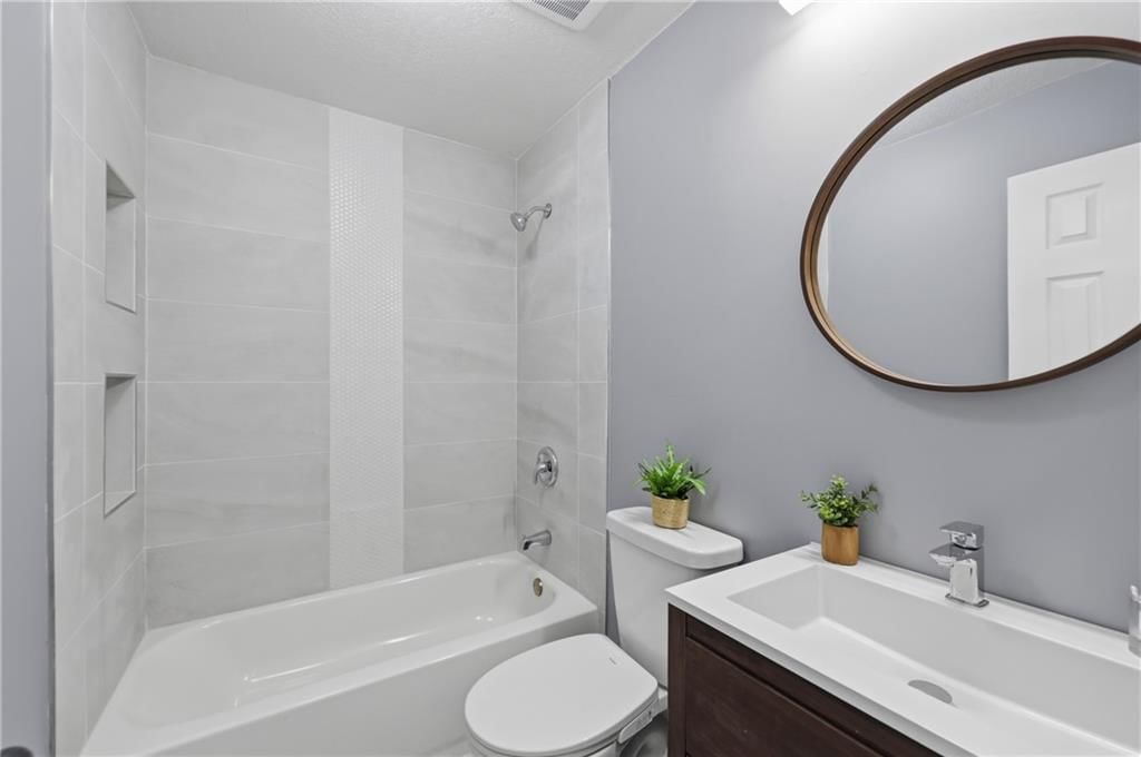 205 King Avenue — photo 13