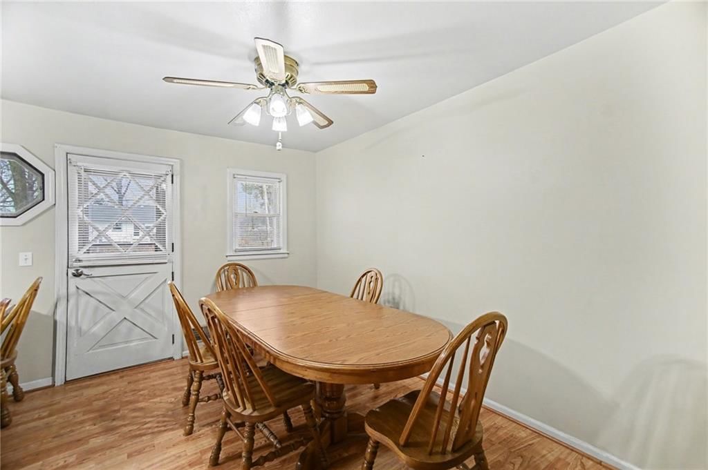4933 S Grand Avenue — photo 5