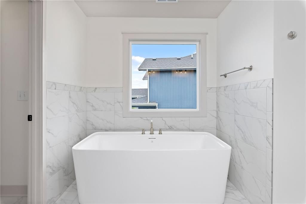 17132 W 164th Terrace — photo 28