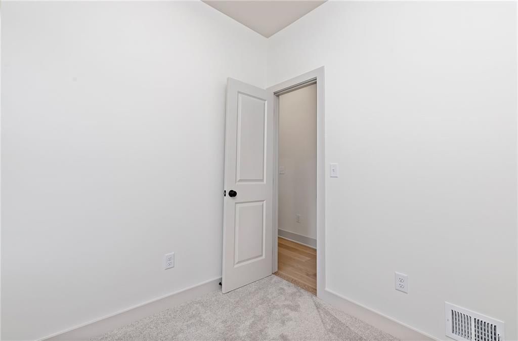 17132 W 164th Terrace — photo 37