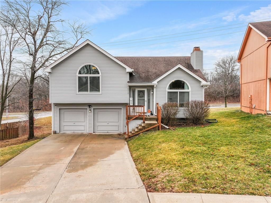 6315 NE 48th Court, Kansas City, MO