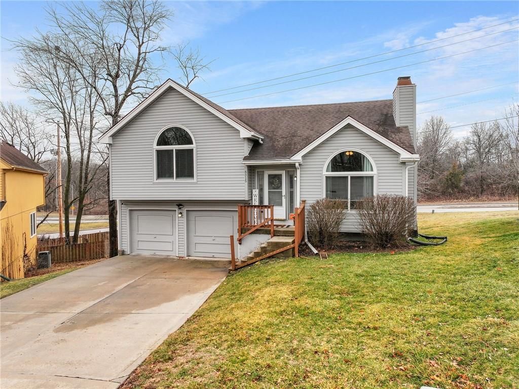 6315 NE 48th Court — photo 2