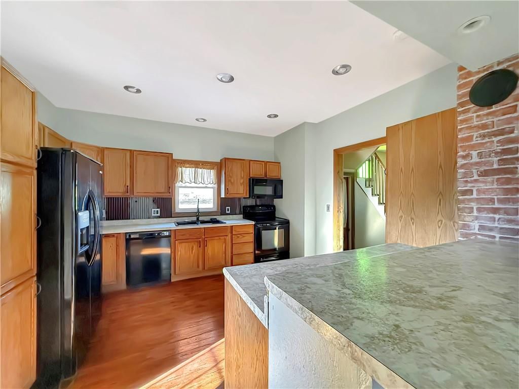 1318 S Saint Louis Street — photo 7