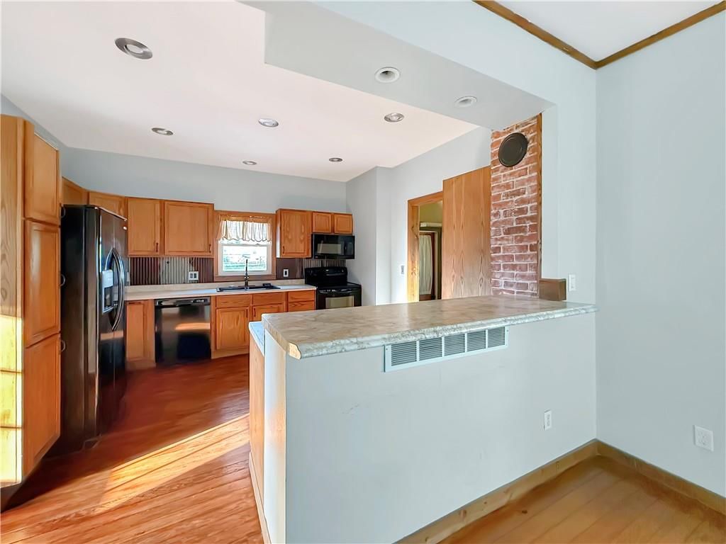1318 S Saint Louis Street — photo 8