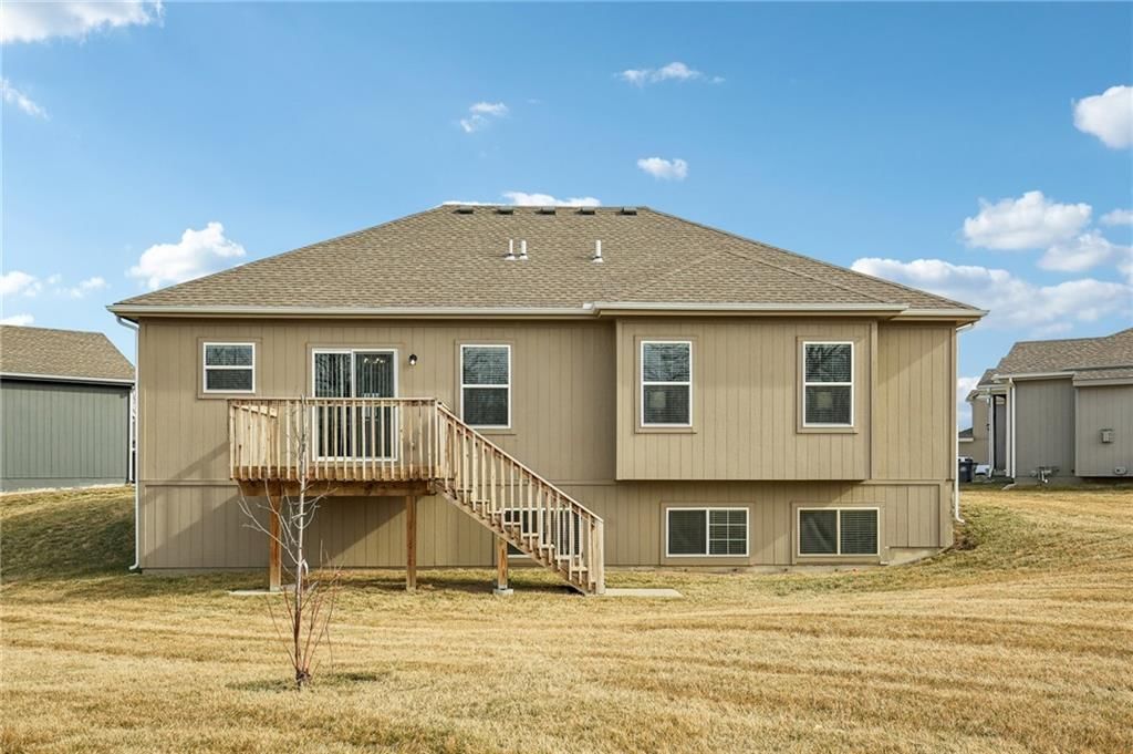 1207 NW Hilltop Lane — photo 31