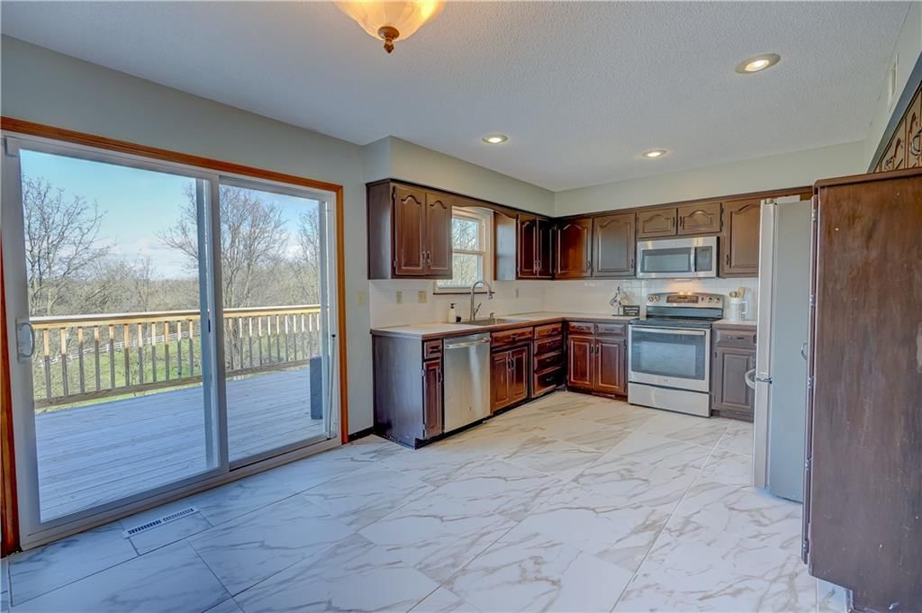 2501 NE Dale Hunter Trail — photo 18