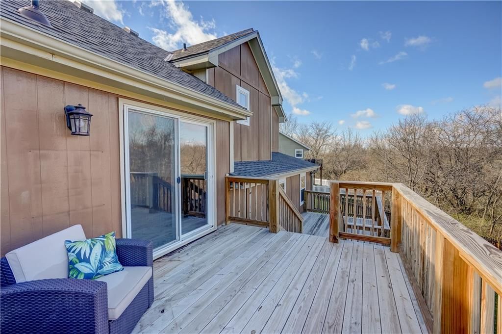 2501 NE Dale Hunter Trail — photo 21