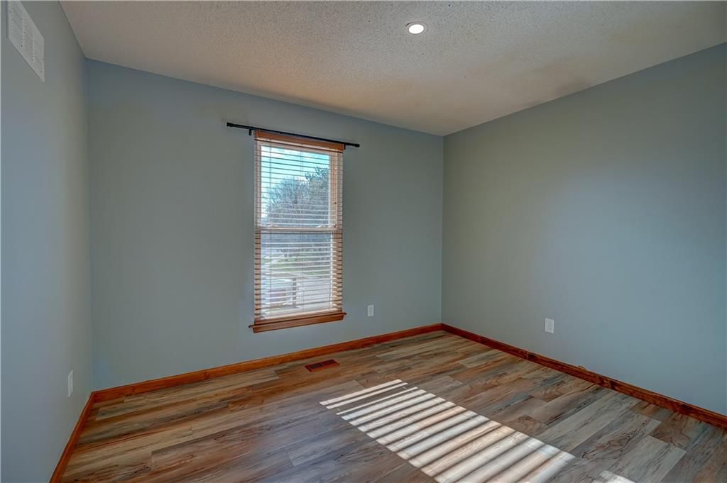 2501 NE Dale Hunter Trail — photo 26