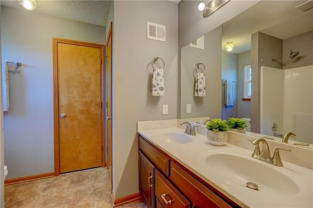 2501 NE Dale Hunter Trail — photo 33