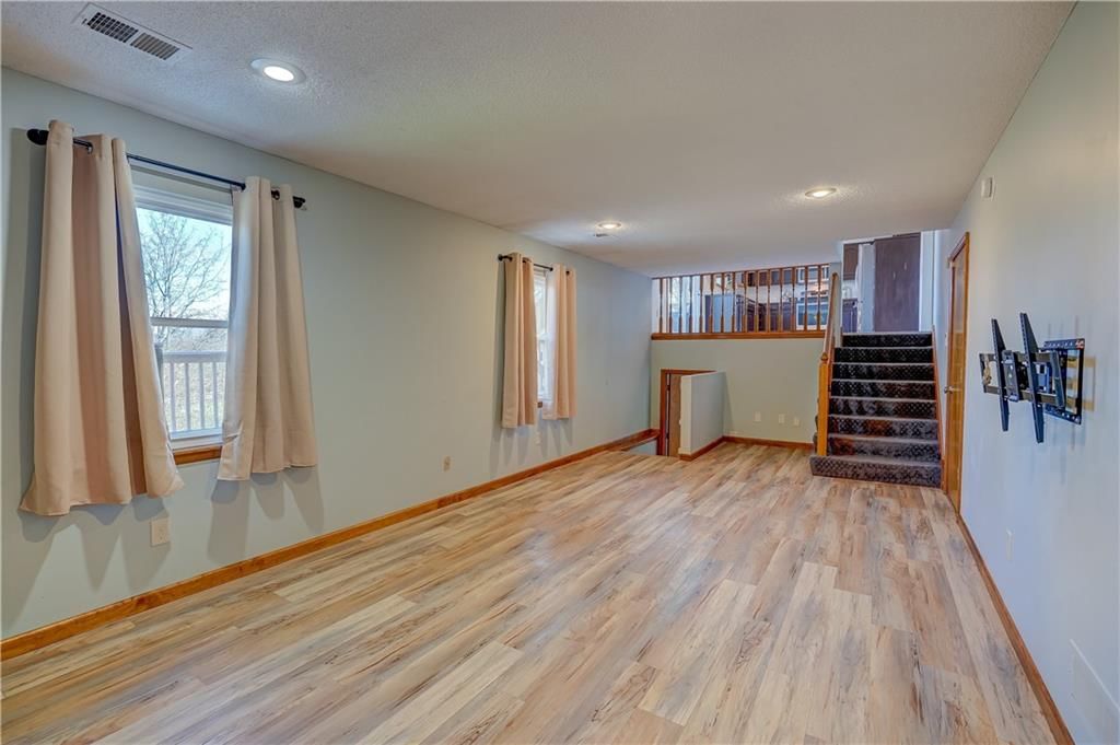2501 NE Dale Hunter Trail — photo 36