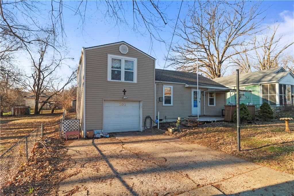603 E Myrtle Street — photo 2