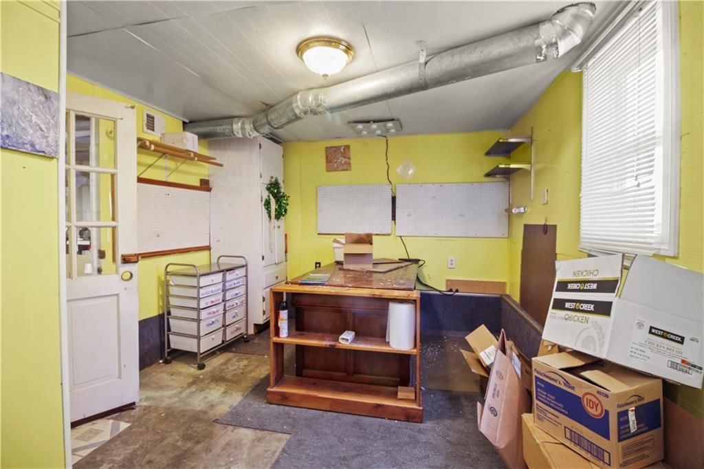 603 E Myrtle Street — photo 12