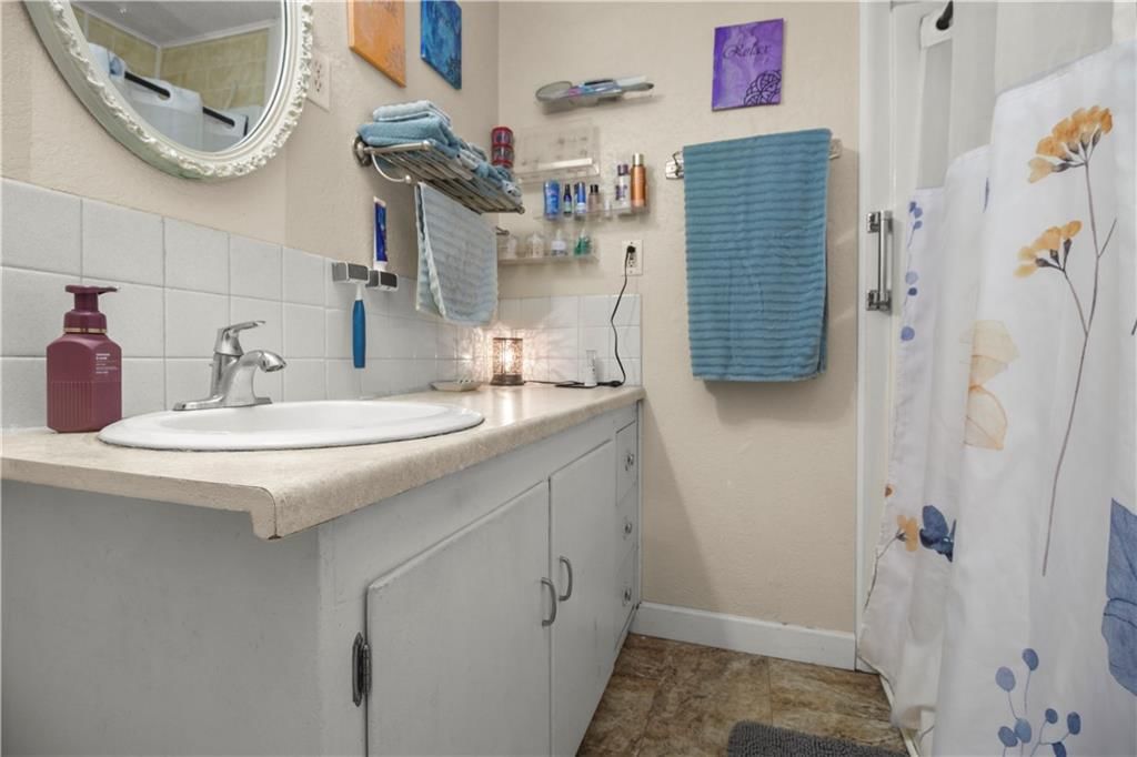 603 E Myrtle Street — photo 14
