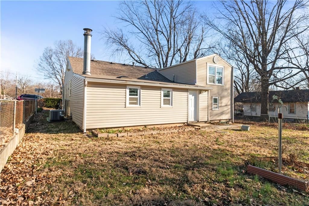 603 E Myrtle Street — photo 22
