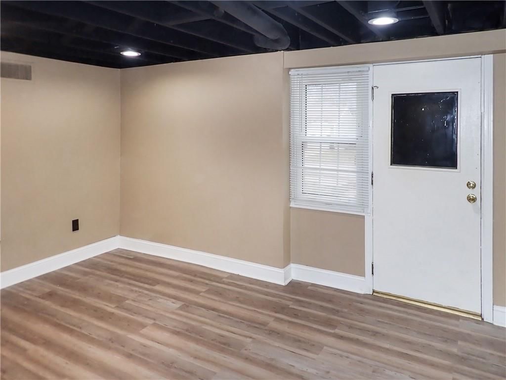 4245 N Lister Avenue — photo 17