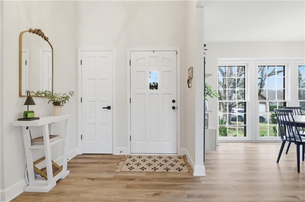 9809 W 103rd Terrace — photo 5