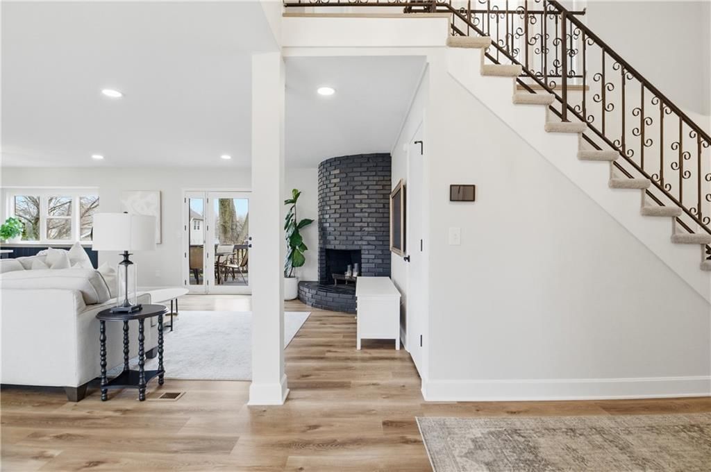 9809 W 103rd Terrace — photo 6