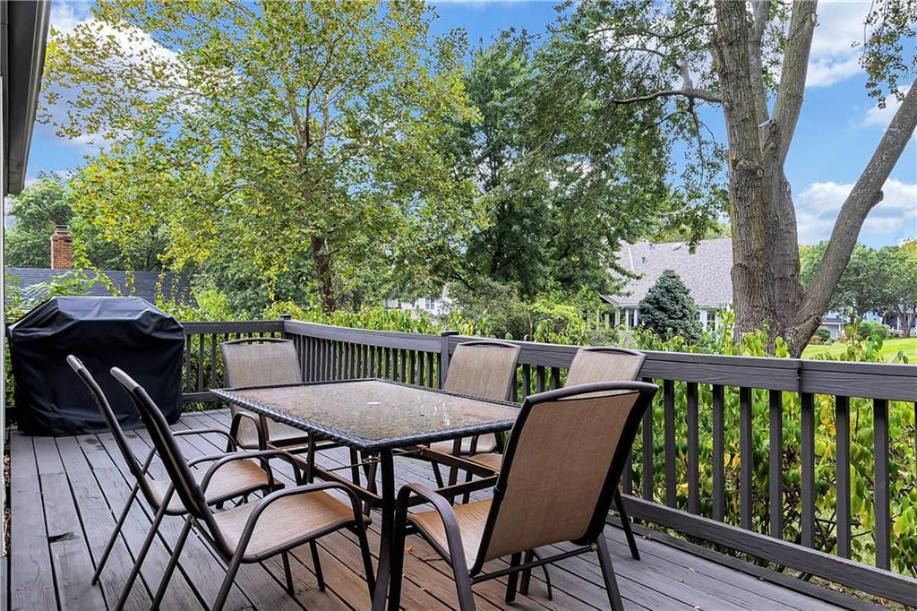 9809 W 103rd Terrace — photo 48