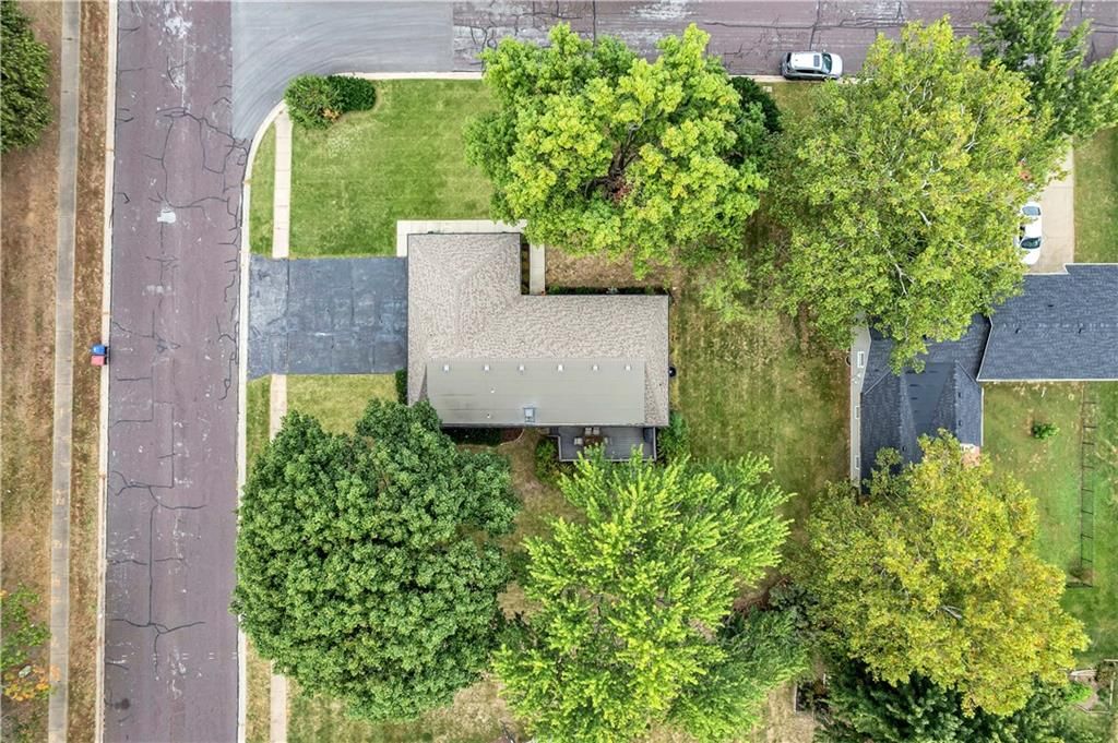 9809 W 103rd Terrace — photo 53