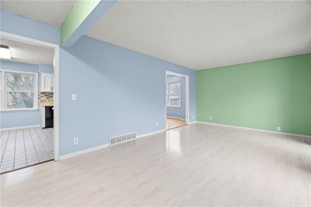 1818 E 152ND Terrace — photo 3