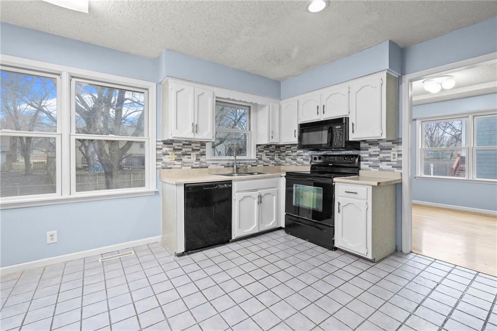 1818 E 152ND Terrace — photo 11