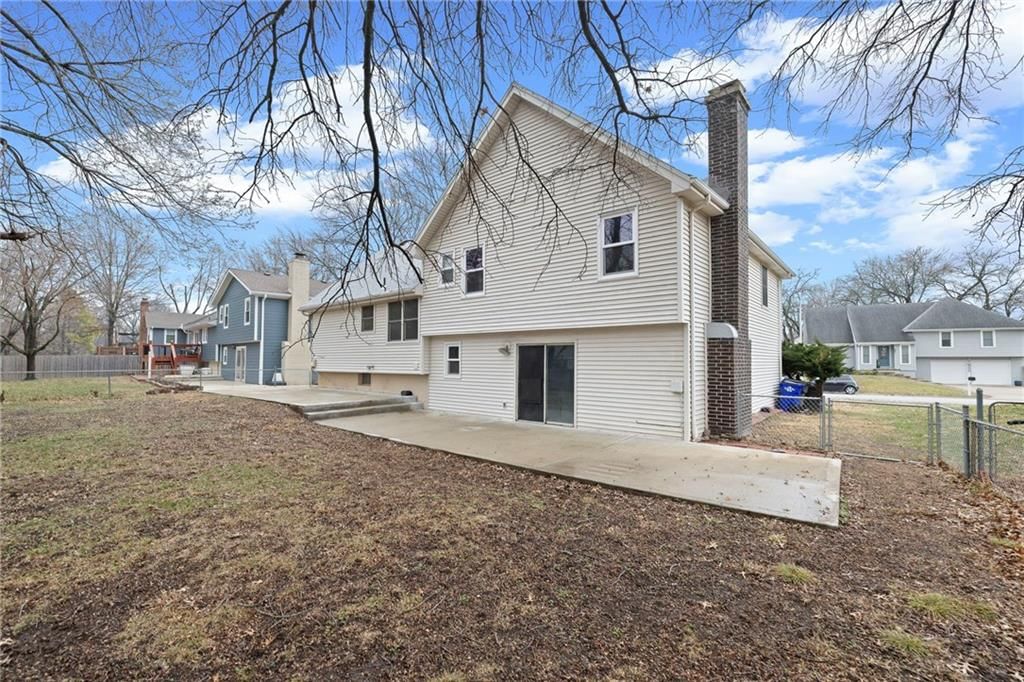 1818 E 152ND Terrace — photo 41