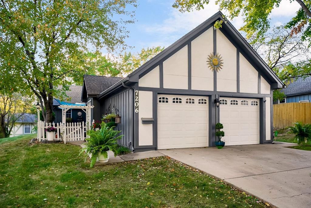 7206 Mastin Street, Merriam, KS